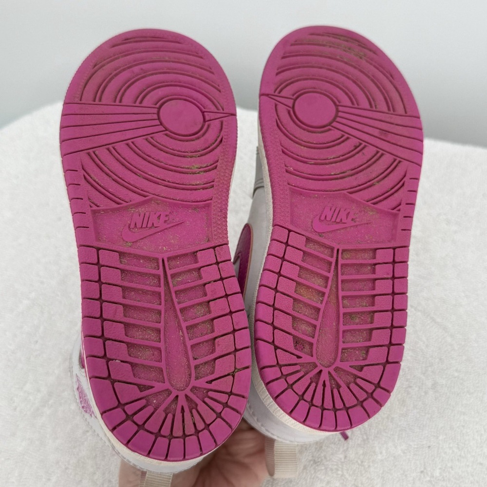 Jordan AJ 1 Fund Mid Grey/Pink/White Girls SIZE 2.5Y - Picture 4 of 5
